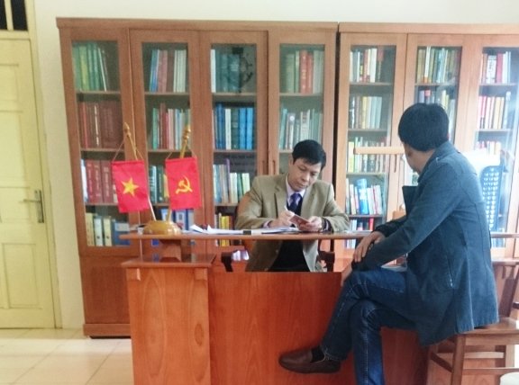 1456729014-thay-giao-danh-hoc-sinh2