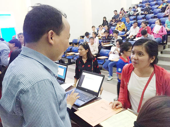 147022428375181-dv--thi-sinh-dang-ki-xet-tuyen