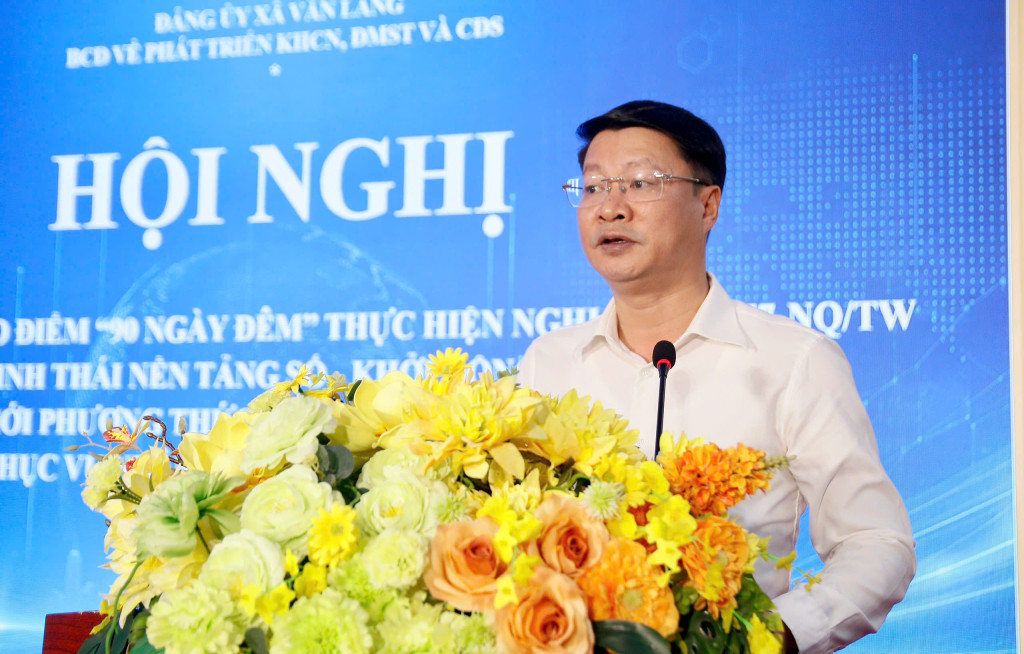 Ông Ngô Anh Vũ, Bí thư Đảng ủy xã Văn Lang phát biểu tại hội nghị (ảnh: Quốc Đại)