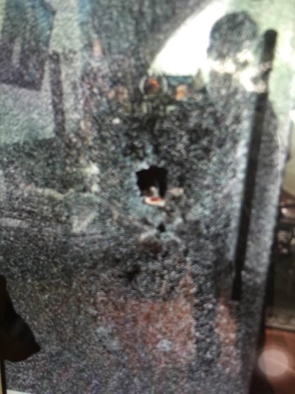 ban-truong-cong-ankinh-bi-ban-1450191499