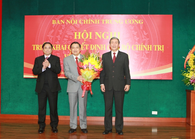 bo-chinh-tri-bo-nhiem-truong-ban-noi-chinh-trung-uong-42-.4912