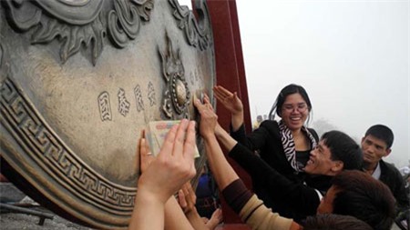 ca-xa-hoi-dang-qua-me-tin 3