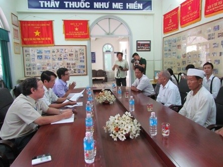 gia-dinh-mang-di-anh-san-phu-chet-bat-thuong-den-so-y-te-2