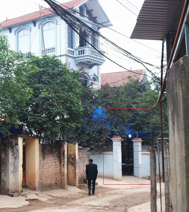 ha-noi-kinh-hoang-bo-tuoi-xang-dot-con-roi-cham-lua-tu-thieu