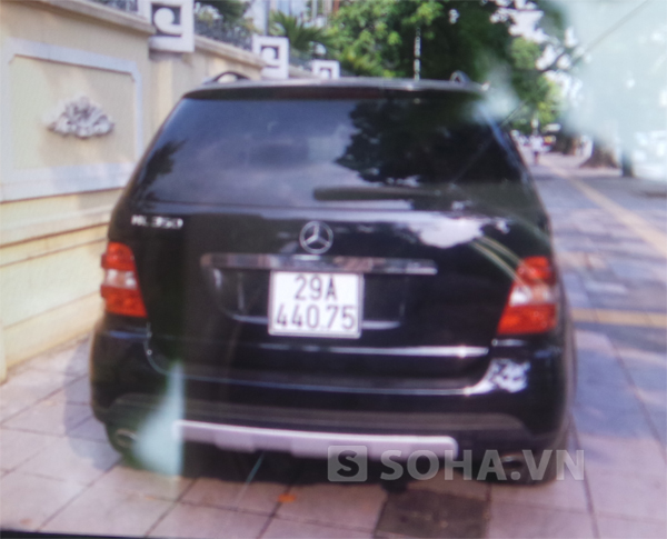 ha-noi-va-cham-voi-xe-may-1-phu-nu-chet-tham3