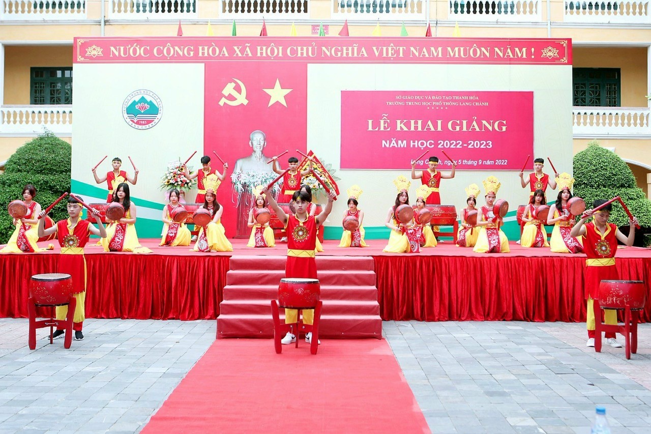 khai giang 5