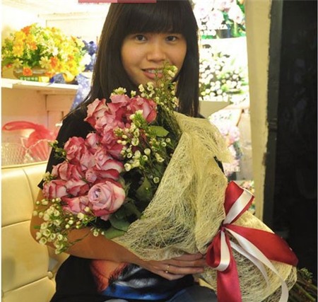 le-thay-co-hoa-ngoai-dat-hang-hoa-noi-e-am 1