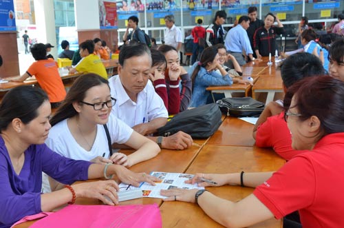 nhieu-truong-phong-van-to-chuc-thi-rieng