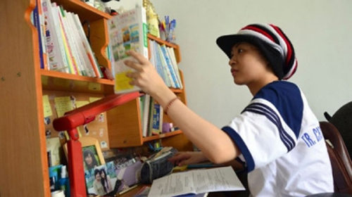 nhung-tam-guong-sang-qua-doi-de-lai-nhieu-nuoi-tiec-4