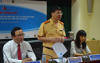 OMBCanh 2 mu bao hiem XSIB.jpg