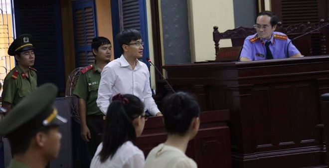 Mẹ ruột hoa hậu Phương Nga: “Mẹ ơi, con bị lừa, con bị cài bẫy” - Ảnh 1.