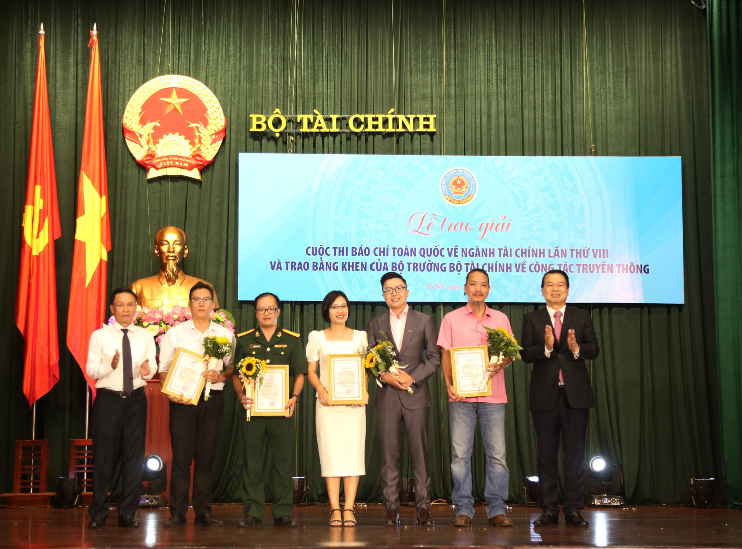 Tài chính