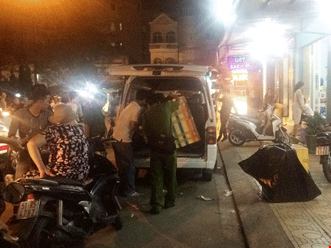 thung-xop-nghi-can-dung-de-chuyen-xac livj