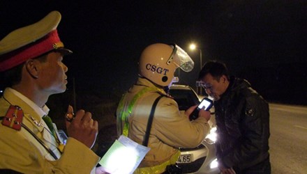 tich-thu-xe-vi-pham-giao-thong-lieu-co-kha-thi