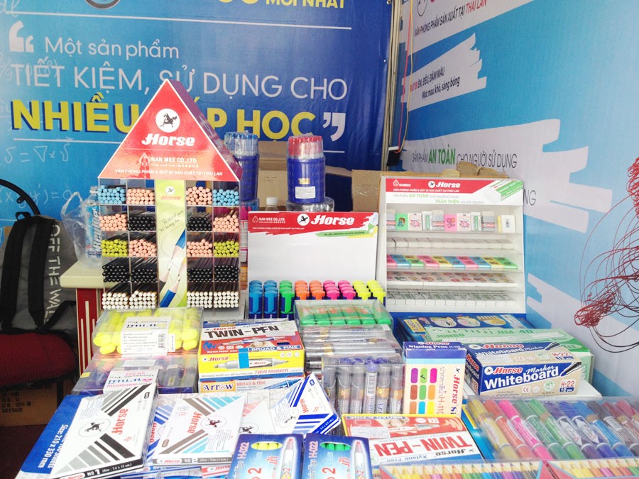 trien lam thiet bi truong hoc