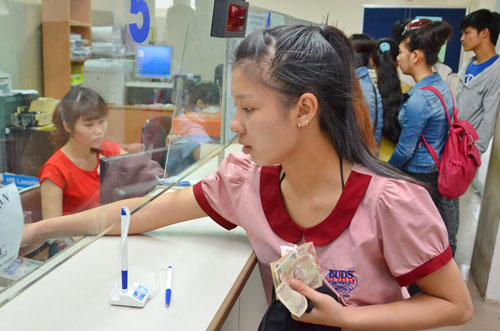 truong-dh-cong-ruc-rich-tang-hoc-phi