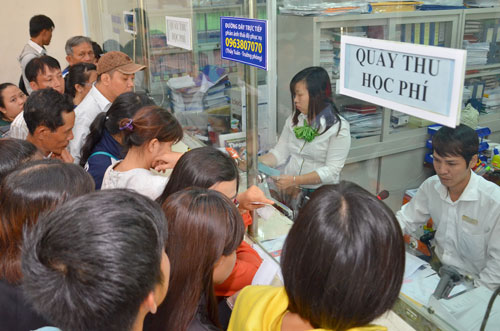 tu-chu-dai-hoc-mot-nam-nhin-lai