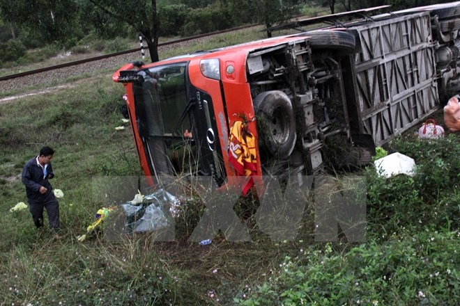 xe-khach-lao-xuong-ho1421