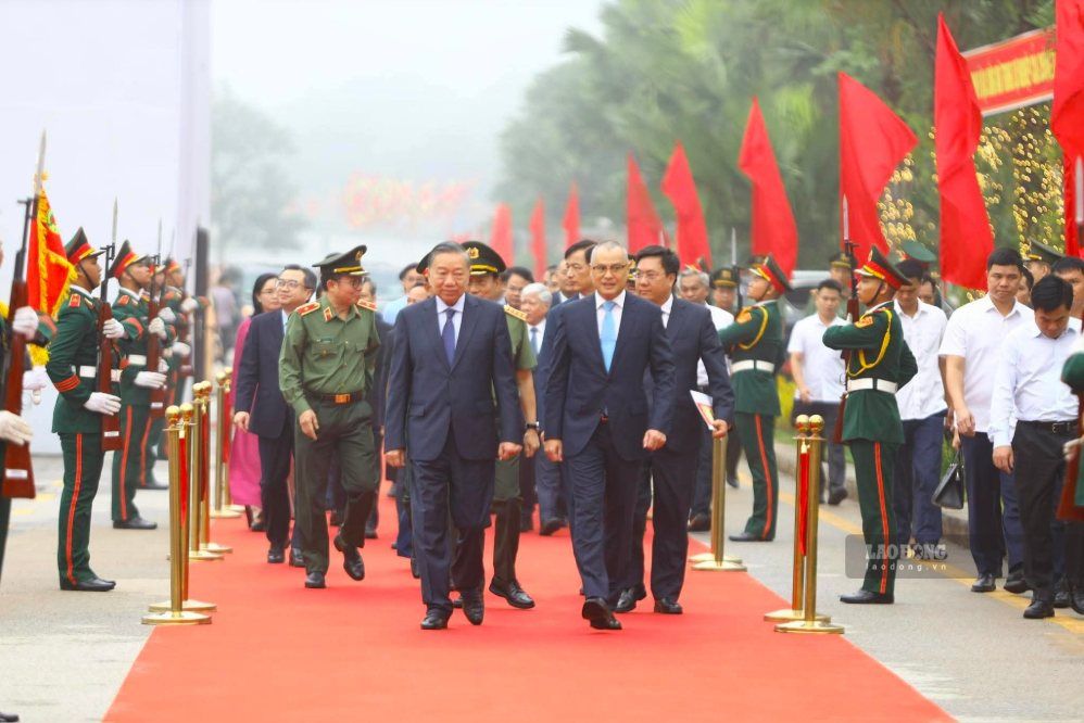 Tổng Bí thư, Chủ tịch nước dự khánh thành tượng đài "Bác Hồ với ngày hội non sông"