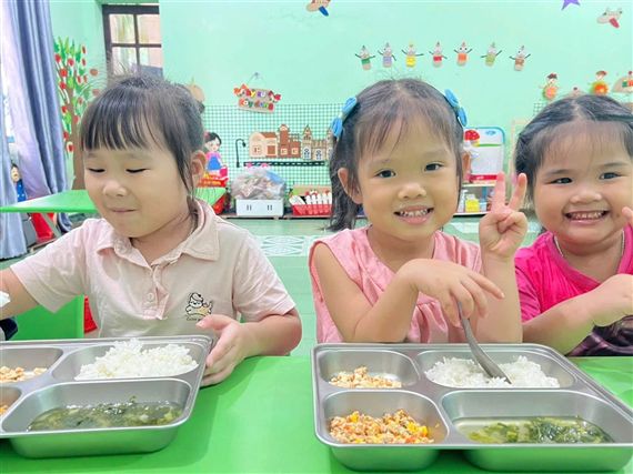 Trường Mầm non Cẩm Khê: Minh bạch nguồn thực phẩm, trọn vẹn niềm tin bữa ăn an toàn cho trẻ