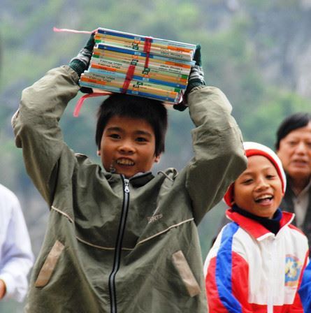 Không để học sinh thiếu sách giáo khoa