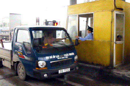 Sắp hết cảnh ôtô nối đuôi nhau nộp thuế đường