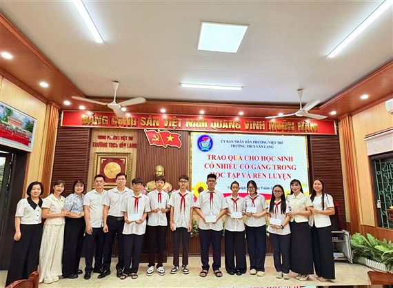 Lan tỏa yêu thương, tiếp sức học sinh Trường THCS Văn Lang