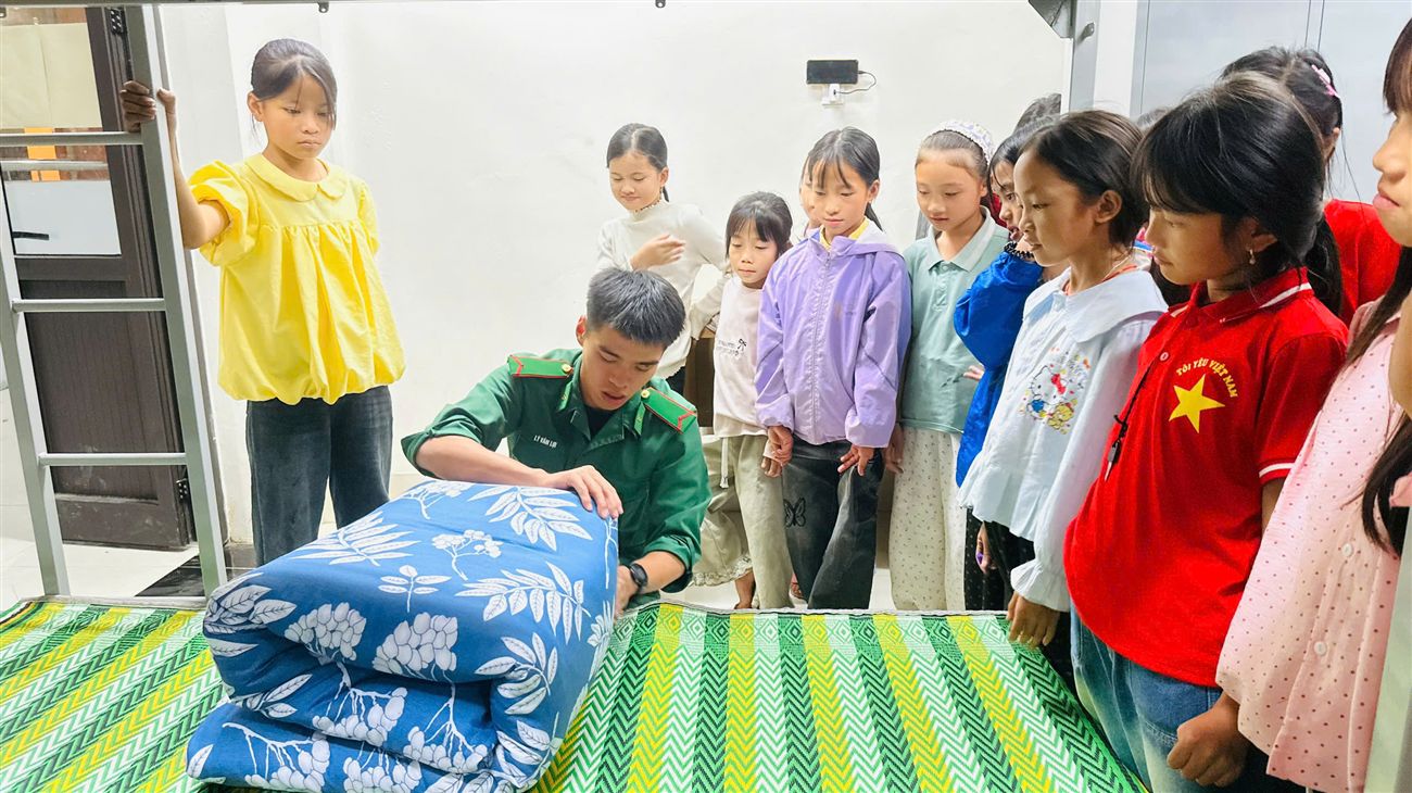 Lào Cai: Người lính Biên phòng và học sinh vùng biên – Chung nhịp đập, sáng tình yêu Tổ quốc