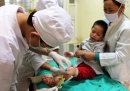 Mất 5 ngón chân vì ngâm vào nước ấm