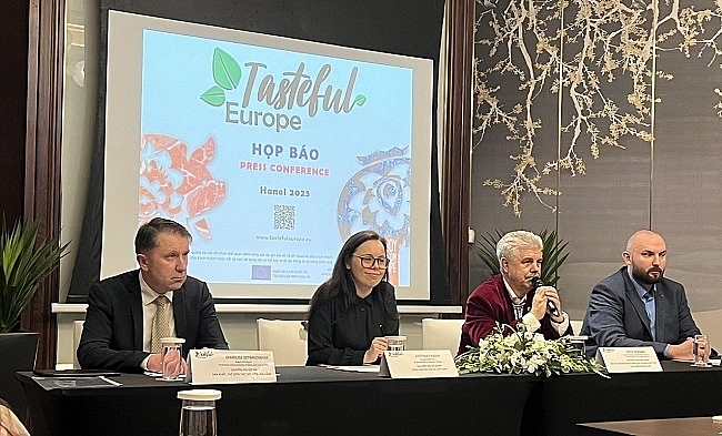 Các doanh nghiệp Ba Lan giới thiệu thực phẩm Ba Lan và Châu Âu vào Việt Nam