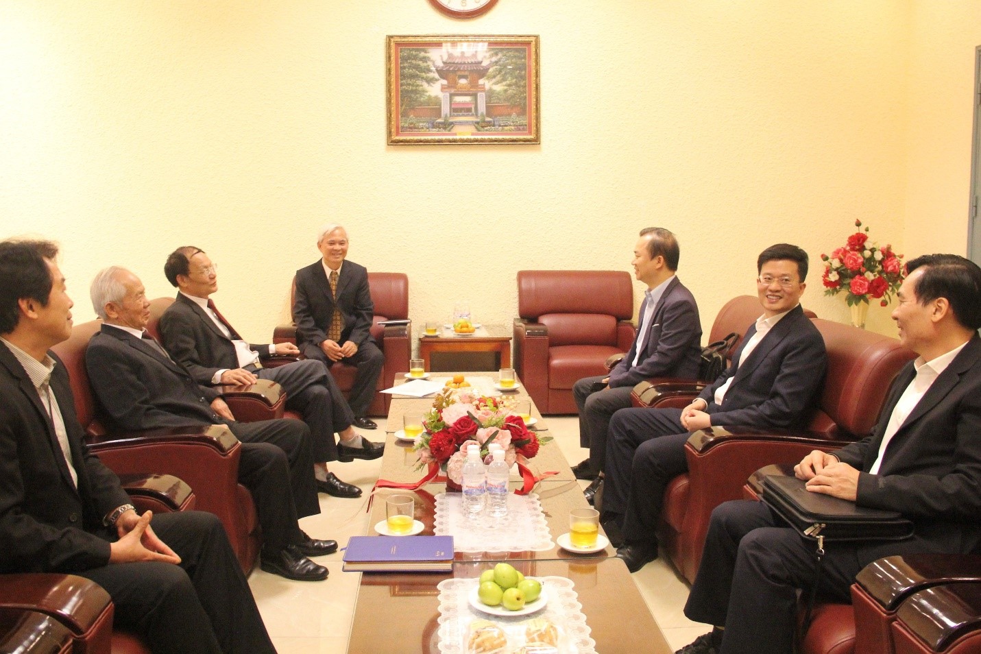 ĐOÀN GIÁM SÁT CỦA ỦY BAN VĂN HÓA, GIÁO DỤC CỦA QUỐC HỘI LÀM VIỆC VỚI TRƯỜNG ĐẠI HỌC KINH DOANH CÔNG NGHỆ HÀ NỘI VỀ VIỆC THỰC HIỆN CHÍNH SÁCH, PHÁP LUẬT TRONG ĐÀO TẠO TRÌNH ĐỘ TIẾN SĨ