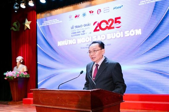 Chung kết Cuộc thi Nghệ thuật “Cùng Đức Việt & O’Food thắp sáng những Ngôi sao buổi sớm”