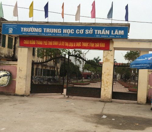 Một cú đấm... giết chết bạn học vì không nhặt hộ túi xách