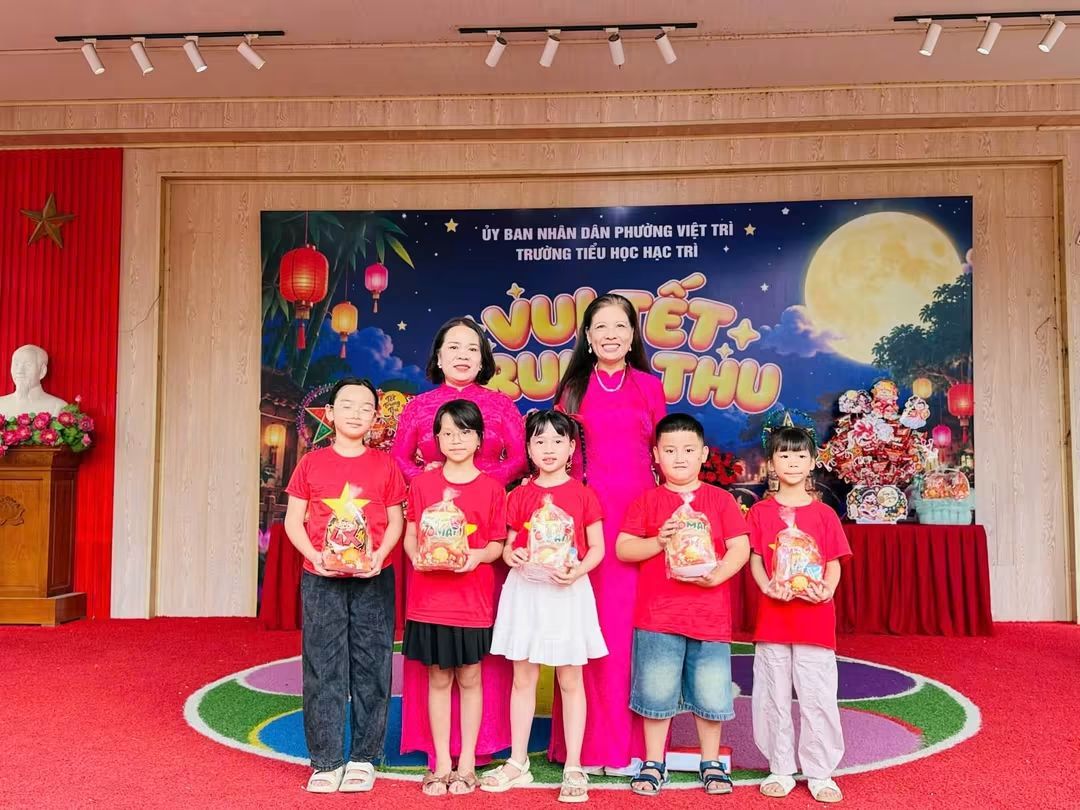 Phú Thọ: Trường Tiểu học Hạc Trì rộn ràng đón Tết Trung thu