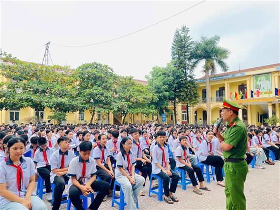 Trường THCS Phù Ninh tăng cường giáo dục pháp luật, phòng ngừa bạo lực học đường