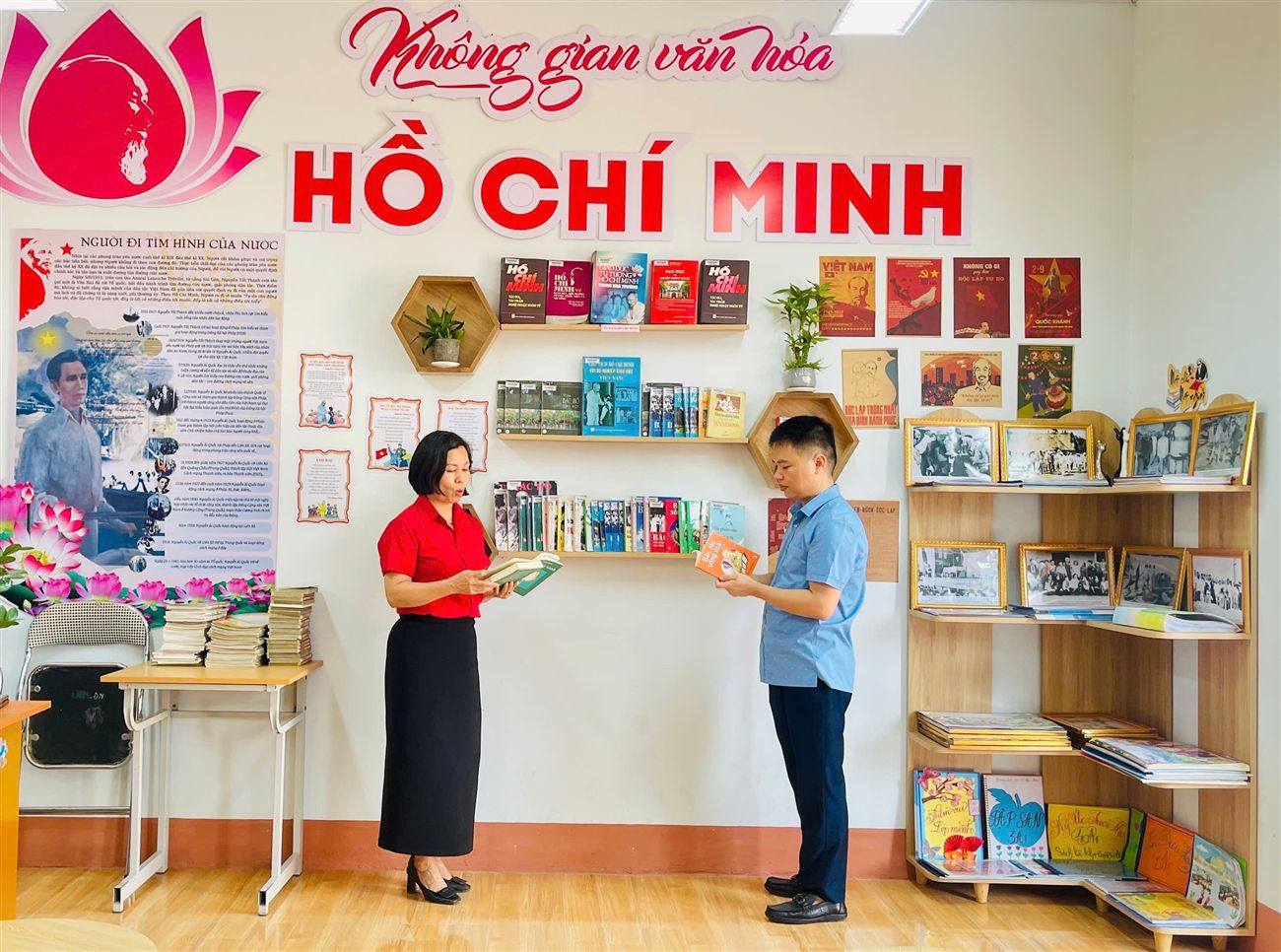 Phó Tổng Biên tập Tạp chí Giáo dục và Xã hội Vũ Đình Thơm thăm Trường Tiểu học Lê Ngọc Hân