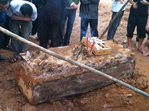 Xôn xao mộ cổ lạ ở Hà Nội