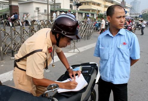 Quy định về xe chính chủ sai luật, không khả thi