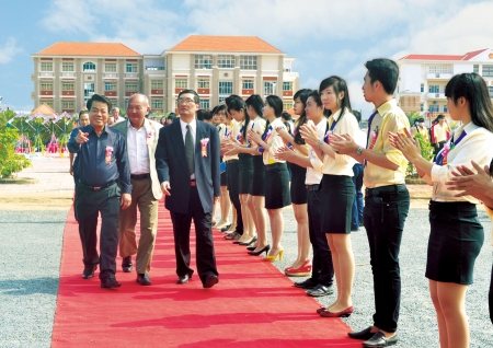 Trường Đại học Bình Dương công bố Quyết định Thành lập Phân hiệu tại tỉnh Cà Mau