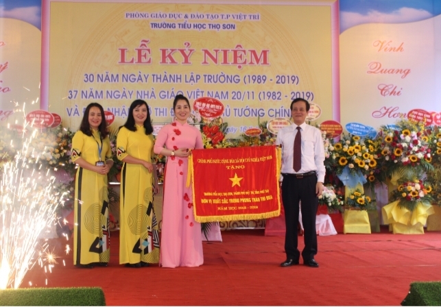 Trường Tiểu học Thọ Sơn. TP. Việt Trì, tỉnh Phú Thọ: Kỷ niệm 30 năm thành lập, đón nhận Cờ Thi đua của Thủ tướng Chính phủ