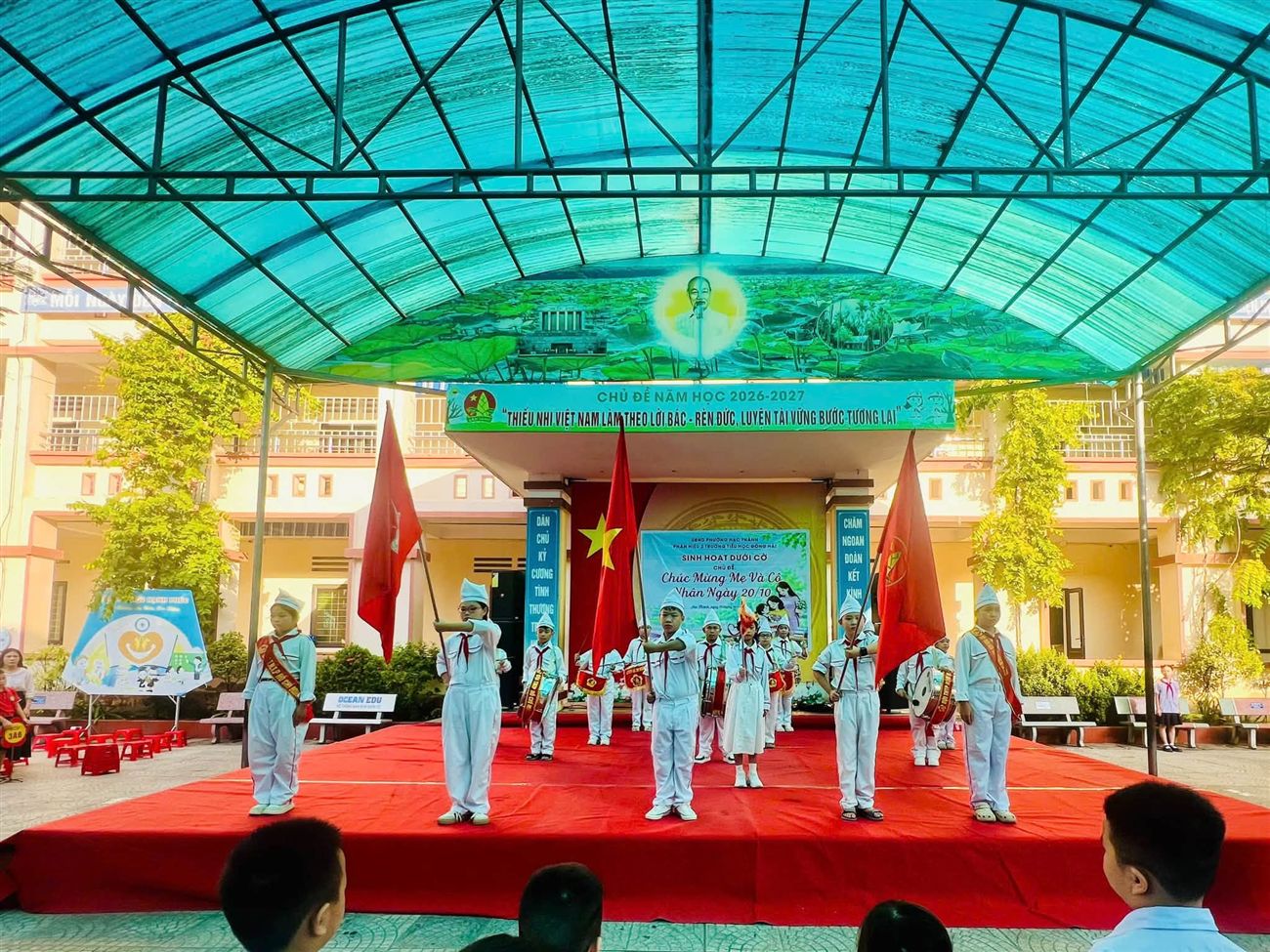Thanh Hóa: Học sinh Tiểu học Đông Hải gửi lời yêu thương đến mẹ và cô giáo nhân ngày 20/10