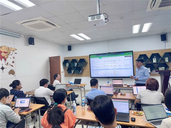 NÂNG CAO NĂNG LỰC SƯ PHẠM SỐ CHO GIẢNG VIÊN THÔNG QUA TẬP HUẤN GIẢNG DẠY HỌC PHẦN NHẬP MÔN CÔNG NGHỆ SỐ VÀ ỨNG DỤNG TRÍ TUỆ NHÂN TẠO TRÊN HỆ THỐNG VNU LMS